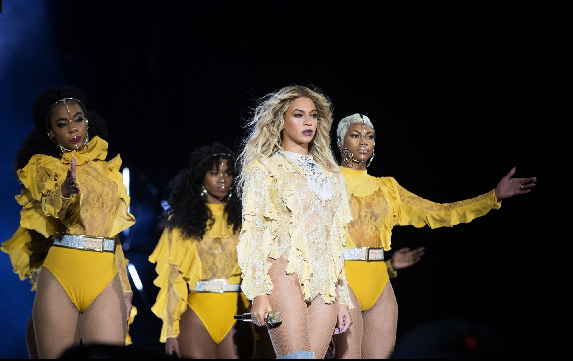 Beyoncé Closes Out 'Formation' Tour in Stunning Lemonade-Inspired Wardrobe
